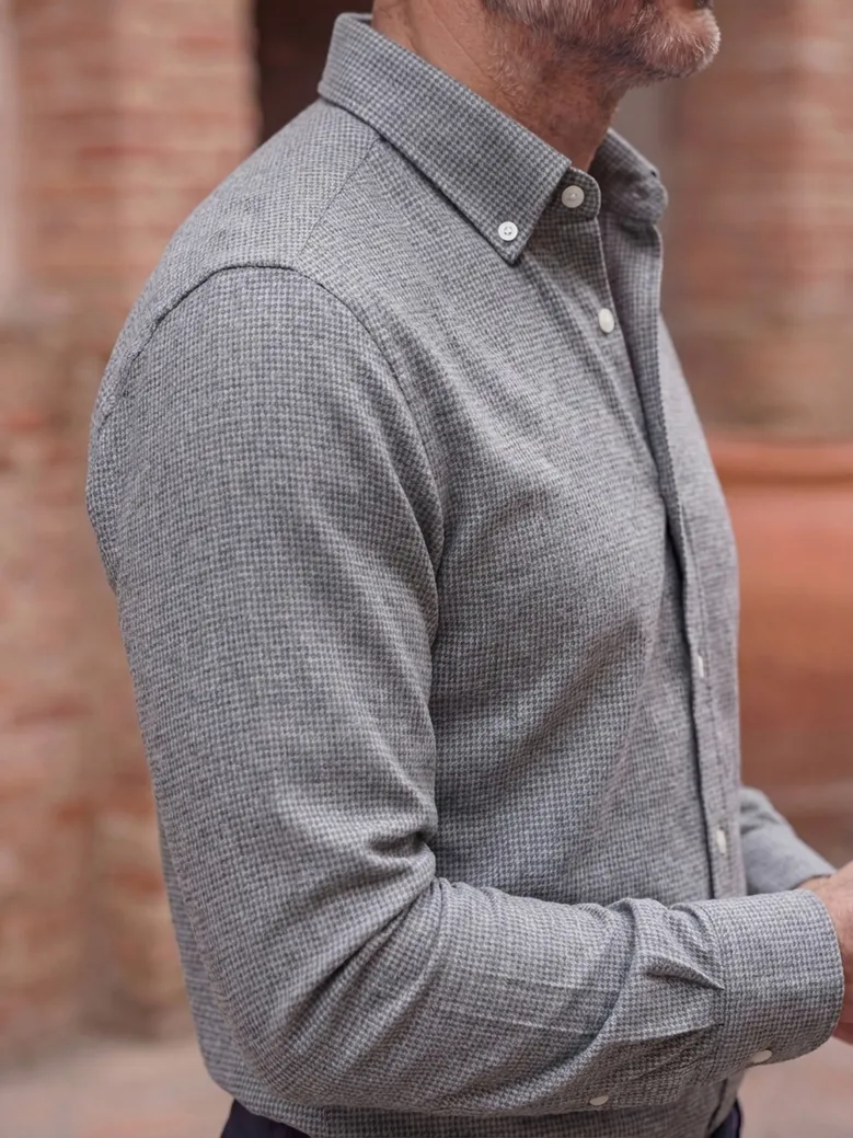 Easy-iron plain white poplin shirt